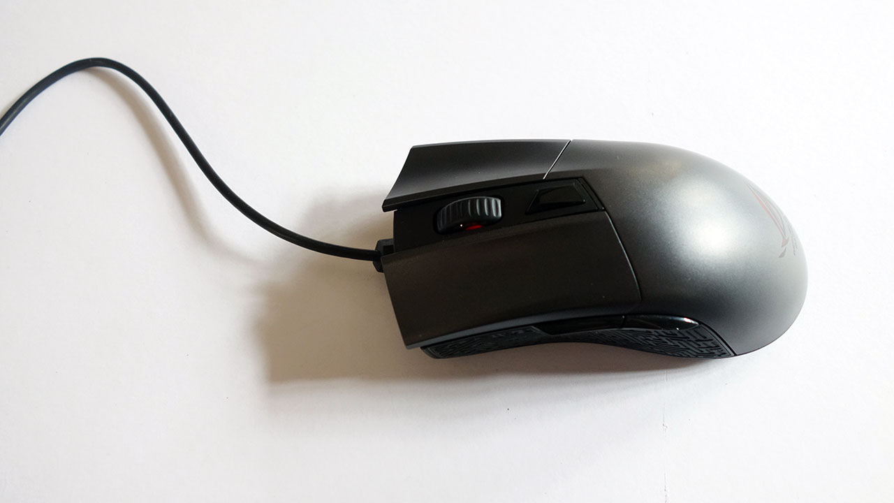 asus-rog-gladius-mouse-review-04