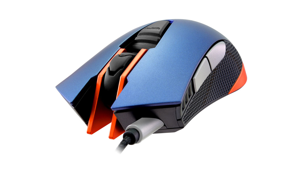 cougar-releases-550m-gaming-mouse-03