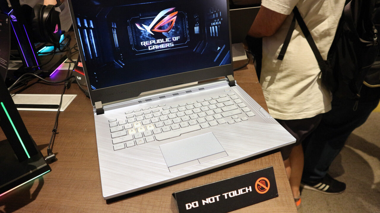 asus-rog-strix-zephyrus-glacier-blue-01