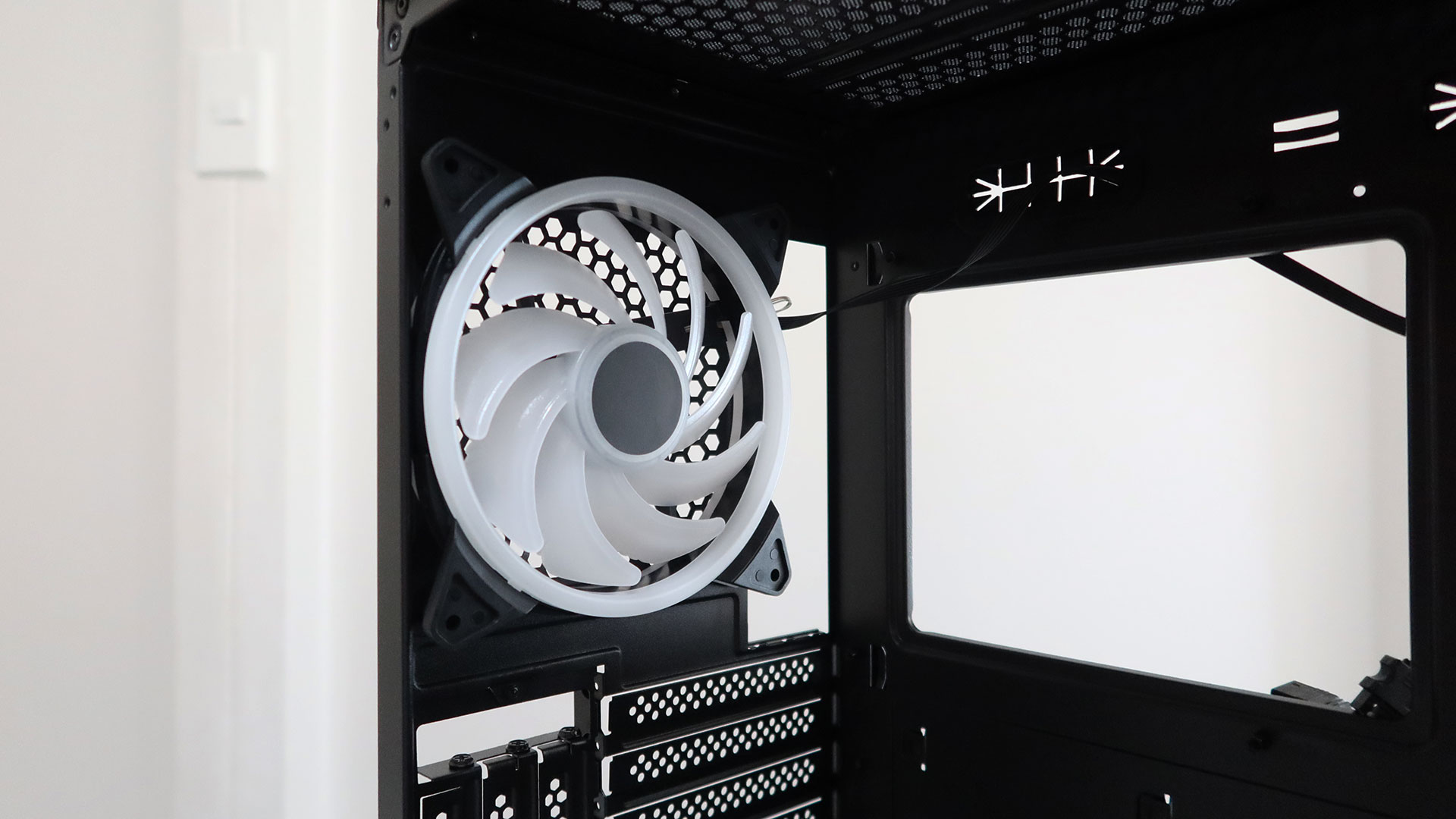 Aerocool thunderx3 online review